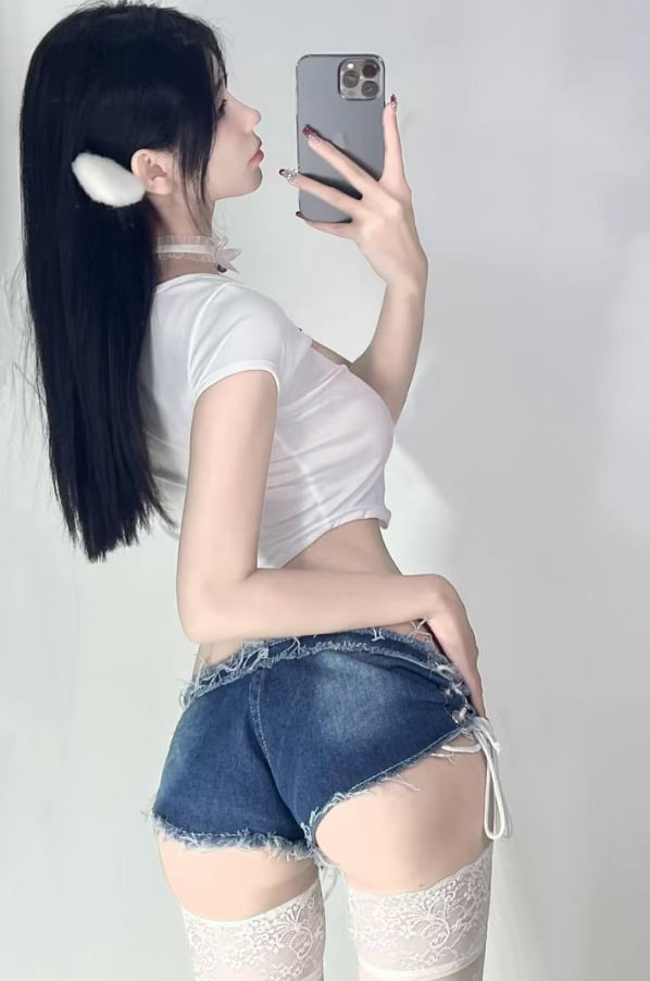 巴黎圣日耳曼再度问鼎 明星动态追踪